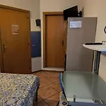 那不勒斯普雷比席特住宿加早餐酒店 住宿加早餐酒店 4*