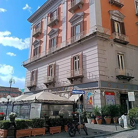 那不勒斯普雷比席特住宿加早餐酒店 4*
